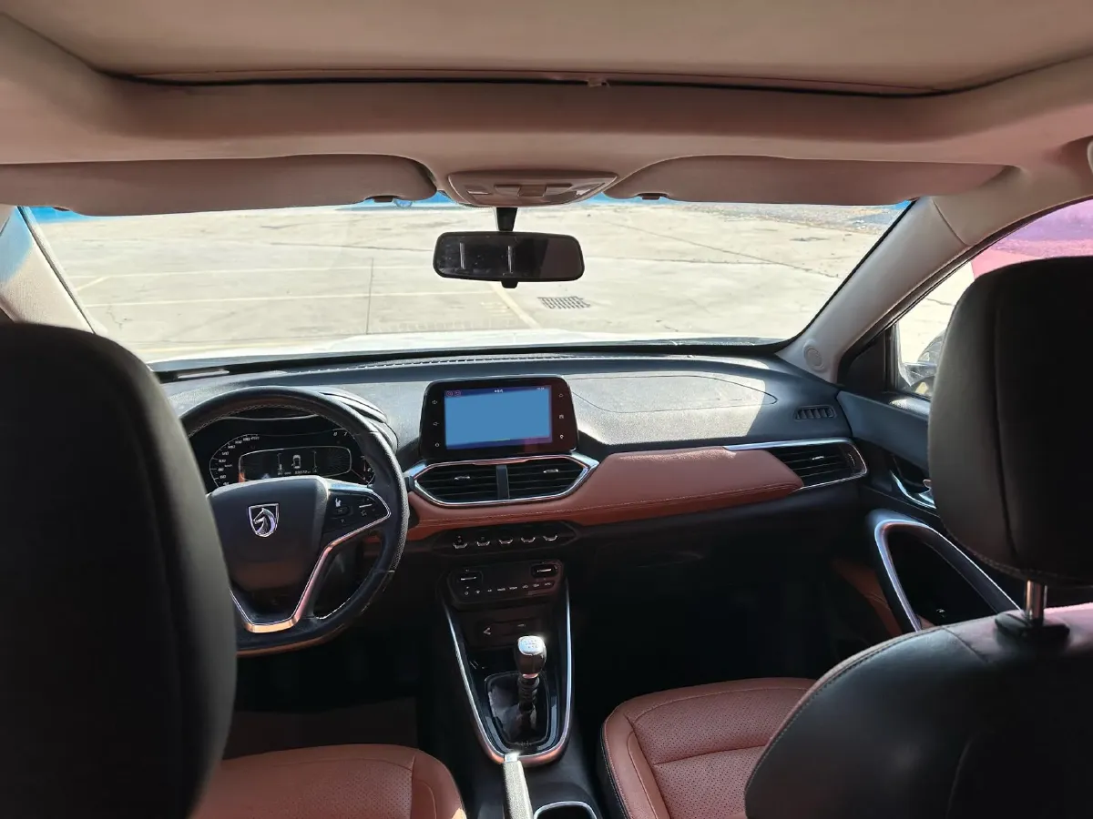 2017 BaoJun 510 1.5L 112HP L4 6MT,autocango,china used car exporter,china ev exporter,chinese used car exporter,chinese used ev exporter