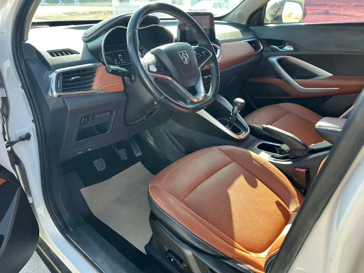 2017 BaoJun 510 1.5L 112HP L4 6MT,autocango,china used car exporter,china ev exporter,chinese used car exporter,chinese used ev exporter