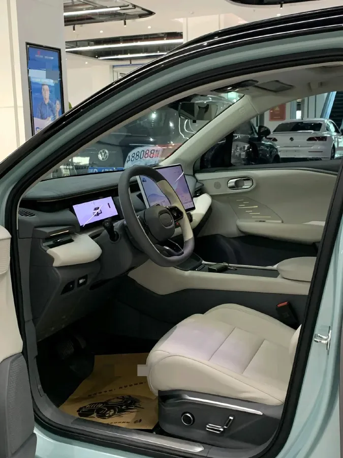 2023 LYNK&CO 06 EM-P 1.5L 120HP L4 3DHT PHEV 19.09KWH,autocango,china used car exporter,china ev exporter,chinese used car exporter,chinese used ev exporter