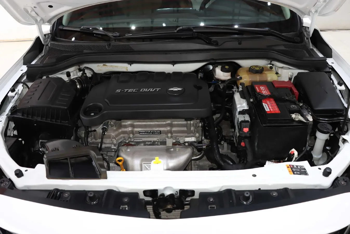 2022 Chevrolet Monza 1.5L 113HP L4 6AT,autocango,china used car exporter,china ev exporter,chinese used car exporter,chinese used ev exporter