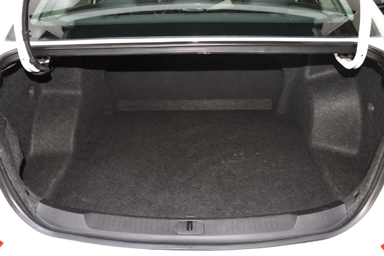 2022 Chevrolet Monza 1.5L 113HP L4 6AT,autocango,china used car exporter,china ev exporter,chinese used car exporter,chinese used ev exporter