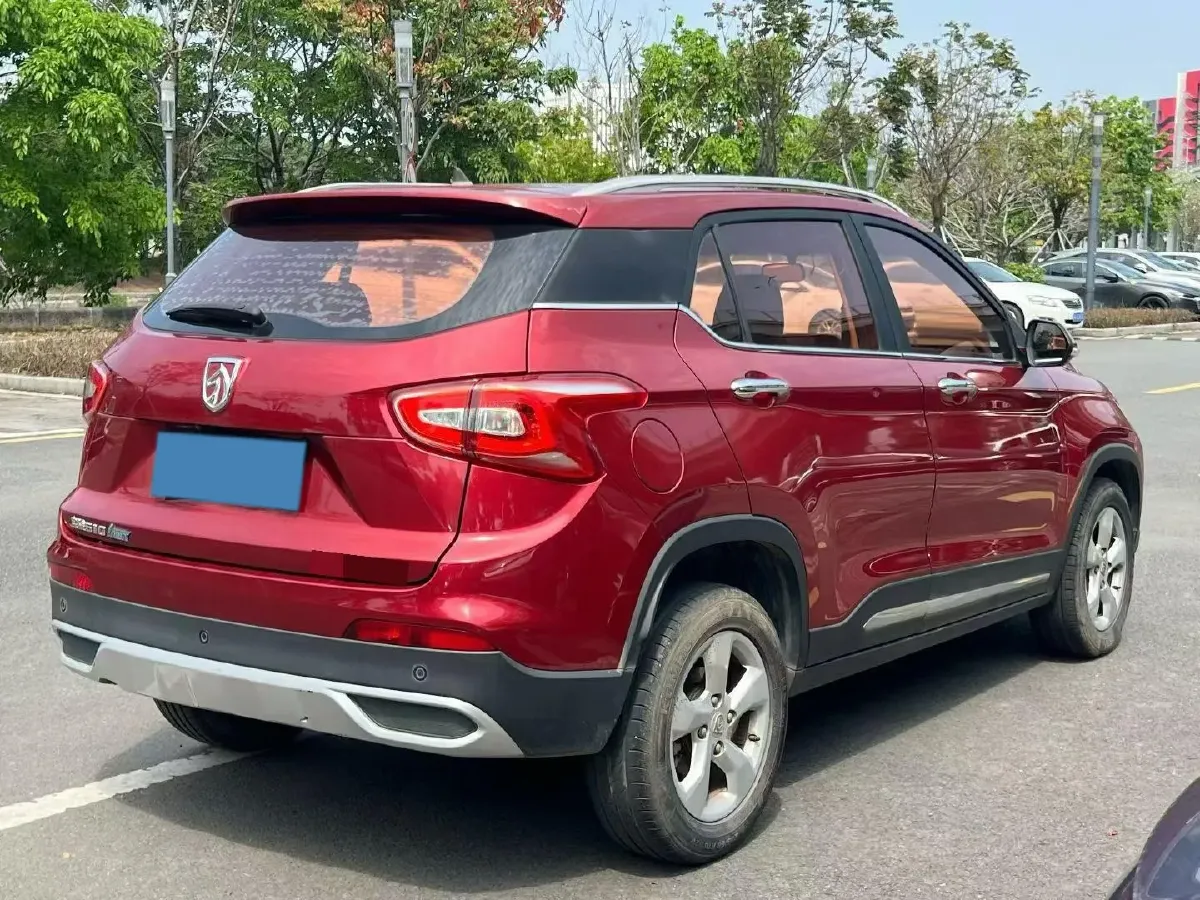 2017 BaoJun 310W 1.5L 105HP L4 6MT,autocango,china used car exporter,china ev exporter,chinese used car exporter,chinese used ev exporter