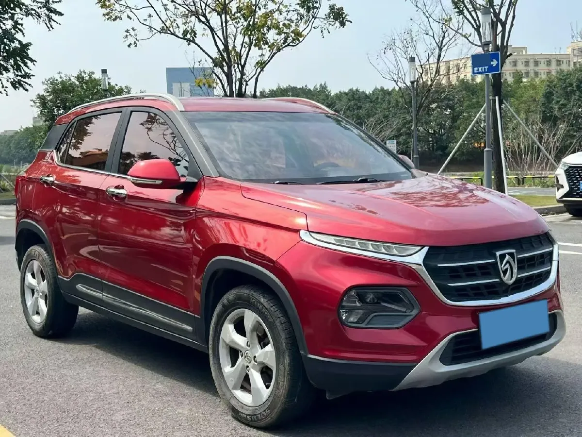 2017 BaoJun 310W 1.5L 105HP L4 6MT,autocango,china used car exporter,china ev exporter,chinese used car exporter,chinese used ev exporter