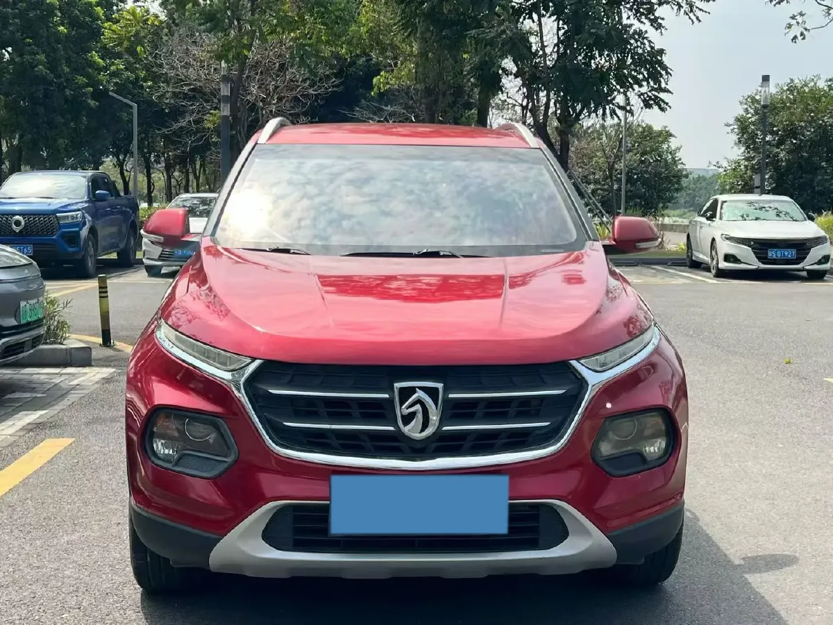 2017 BaoJun 310W 1.5L 105HP L4 6MT,autocango,china used car exporter,china ev exporter,chinese used car exporter,chinese used ev exporter