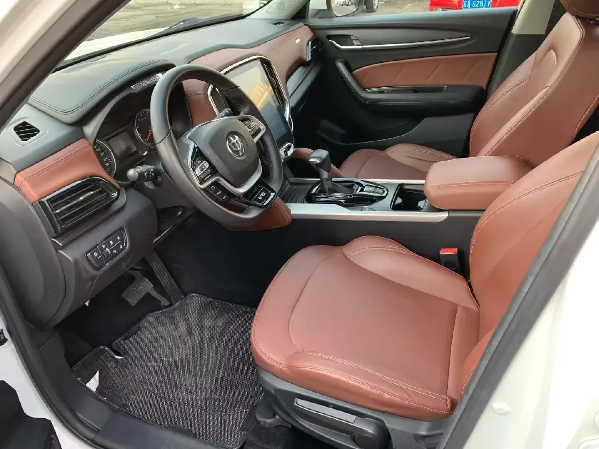 2018 Brilliance Auto V6 1.5T 150HP L4 7DCT,autocango,china used car exporter,china ev exporter,chinese used car exporter,chinese used ev exporter