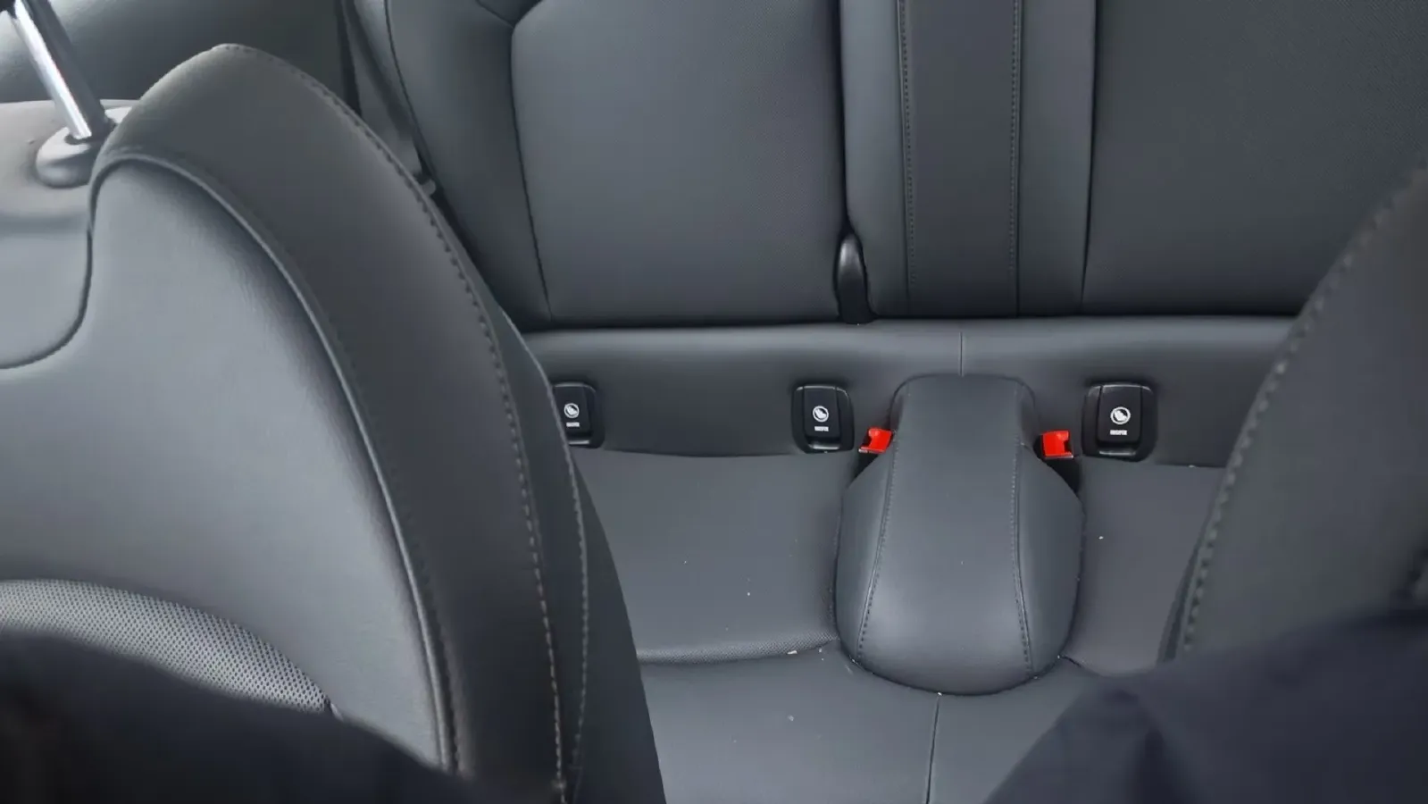 2022 MINI MINI 1.5T 136HP L3 7DCT,autocango,china used car exporter,china ev exporter,chinese used car exporter,chinese used ev exporter