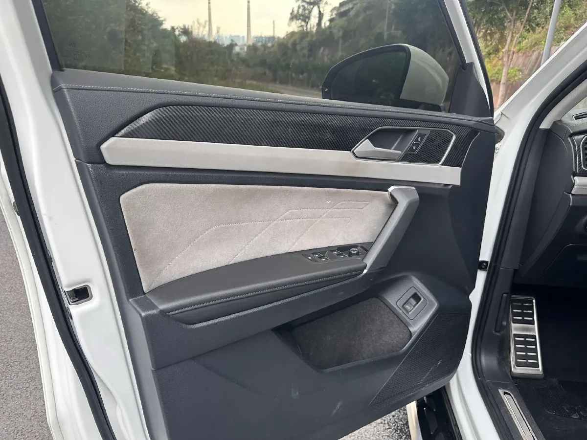 2023 Volkswagen Tayron X 2.0T 186HP L4 7DCT,autocango,china used car exporter,china ev exporter,chinese used car exporter,chinese used ev exporter