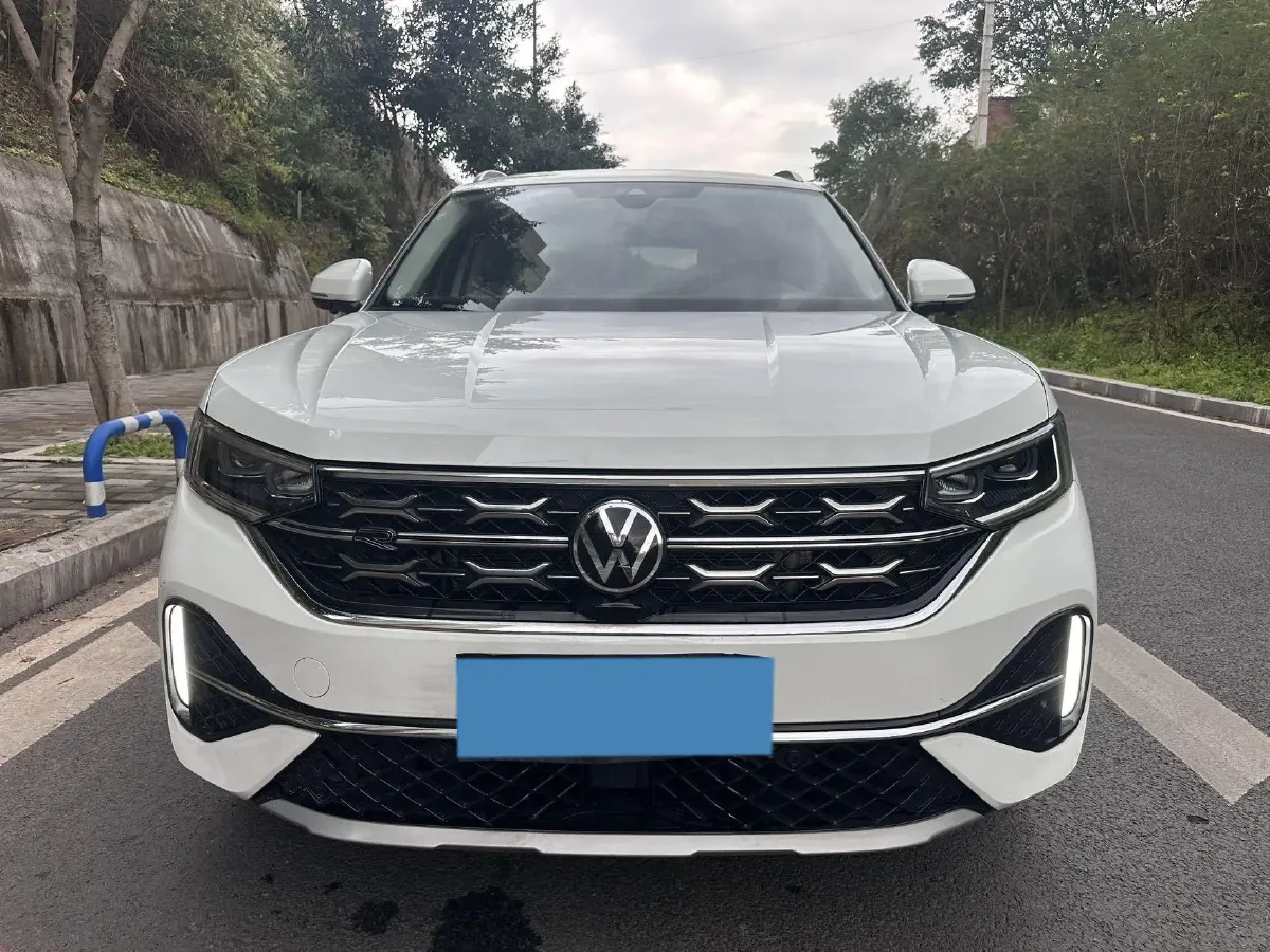 2023 Volkswagen Tayron X 2.0T 186HP L4 7DCT,autocango,china used car exporter,china ev exporter,chinese used car exporter,chinese used ev exporter