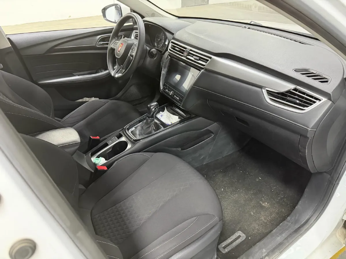 2020 Roewe i5 1.5L 120HP L4 CVT,autocango,china used car exporter,china ev exporter,chinese used car exporter,chinese used ev exporter