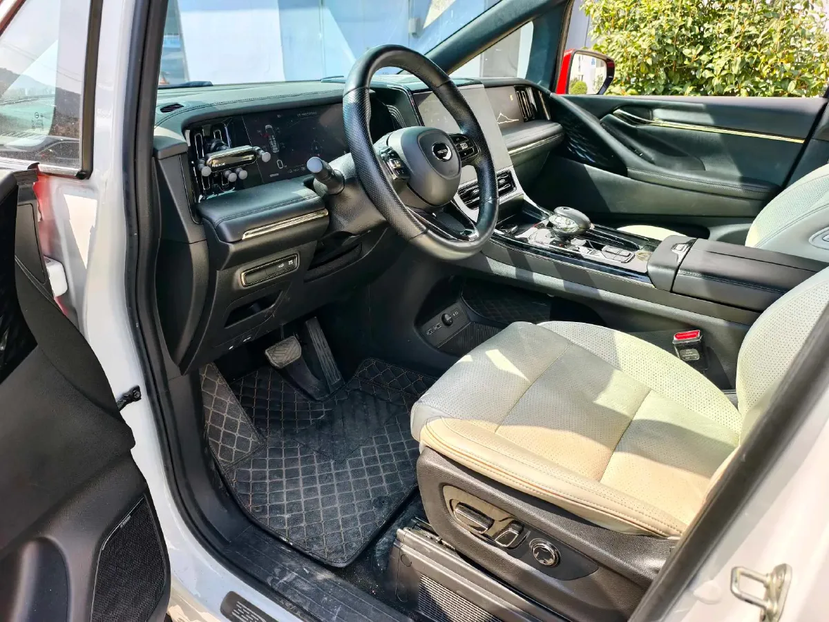 2023 GAC Trumpchi M8 2.0T 190HP L4 E-CVT Hybrid,autocango,china used car exporter,china ev exporter,chinese used car exporter,chinese used ev exporter