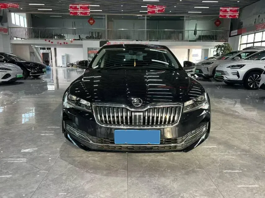 2019 Skoda Superb 2.0T 186HP L4 7DCT,autocango,china used car exporter,china ev exporter,chinese used car exporter,chinese used ev exporter