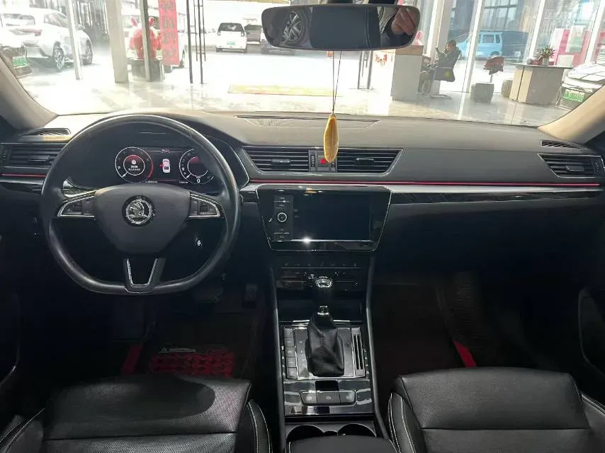 2019 Skoda Superb 2.0T 186HP L4 7DCT,autocango,china used car exporter,china ev exporter,chinese used car exporter,chinese used ev exporter