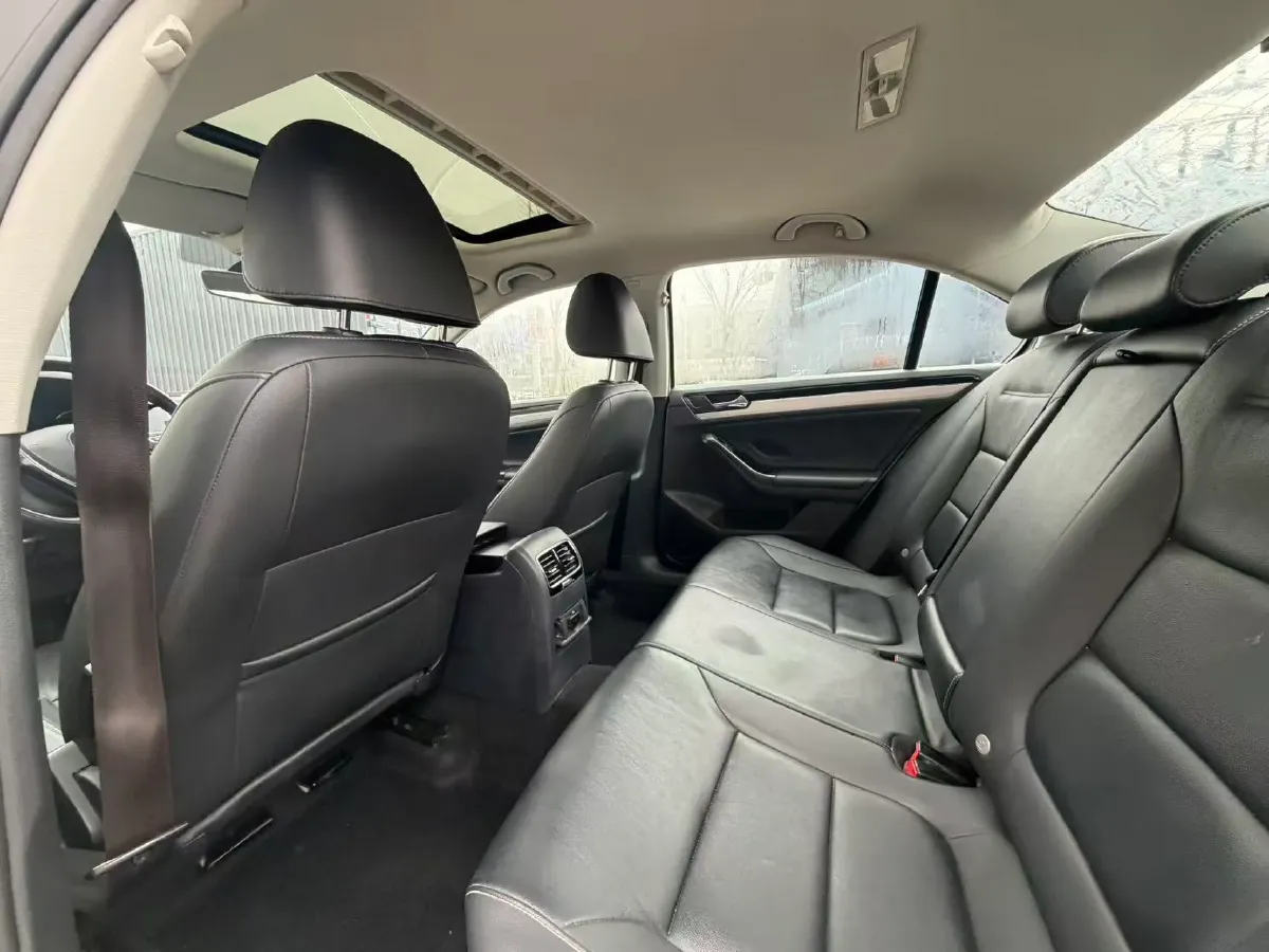 2017 Volkswagen Sagitar 1.6L 110HP L4 5MT,autocango,china used car exporter,china ev exporter,chinese used car exporter,chinese used ev exporter