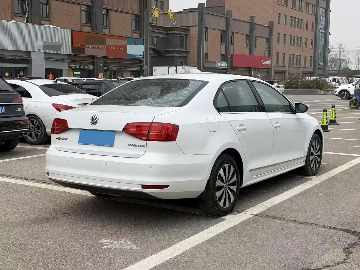 2017 Volkswagen Sagitar 1.6L 110HP L4 5MT,autocango,china used car exporter,china ev exporter,chinese used car exporter,chinese used ev exporter