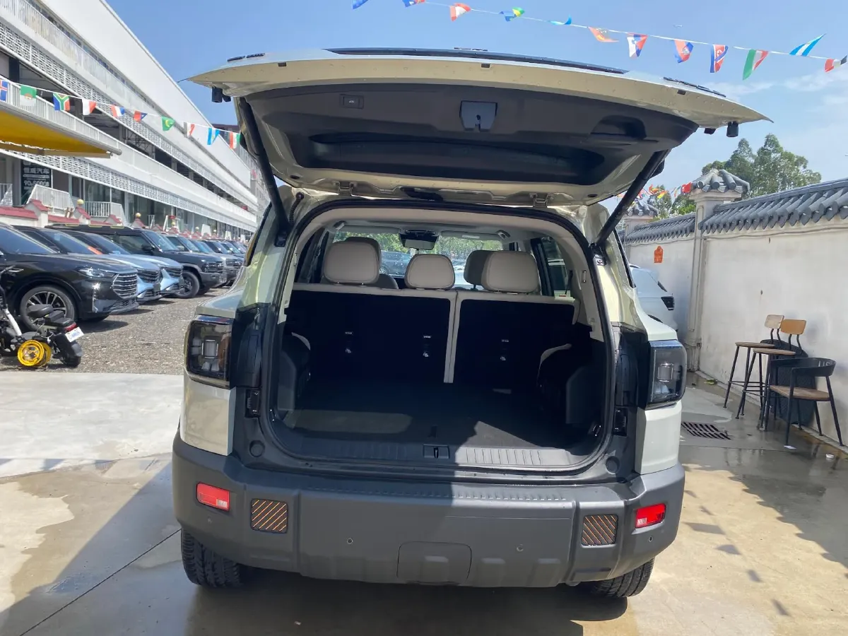 2025 MAXUS XinTu V70 2.0T 150HP L4 9AT,autocango,china used car exporter,china ev exporter,chinese used car exporter,chinese used ev exporter