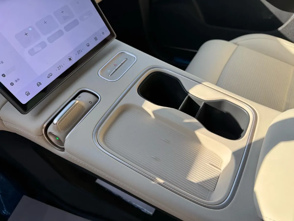 2024 NIO ES6 BEV 75KWH,autocango,china used car exporter,china ev exporter,chinese used car exporter,chinese used ev exporter