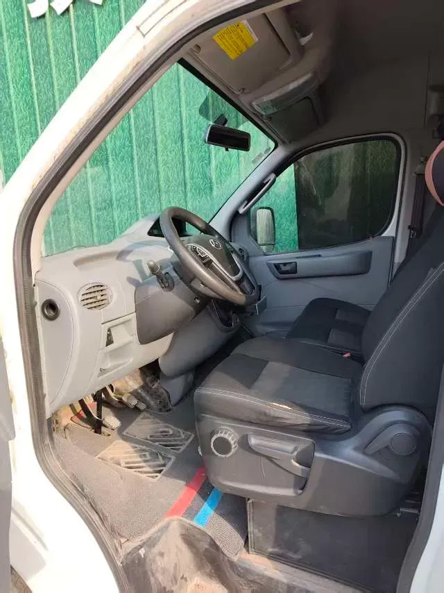 2020 MAXUS XinTu V80 2.5T 136HP L4 6MT,autocango,china used car exporter,china ev exporter,chinese used car exporter,chinese used ev exporter