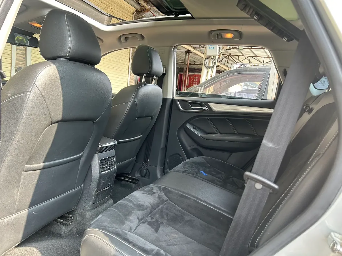 2017 Roewe RX5 1.5T 169HP L4 2AT PHEV 12KWH,autocango,china used car exporter,china ev exporter,chinese used car exporter,chinese used ev exporter