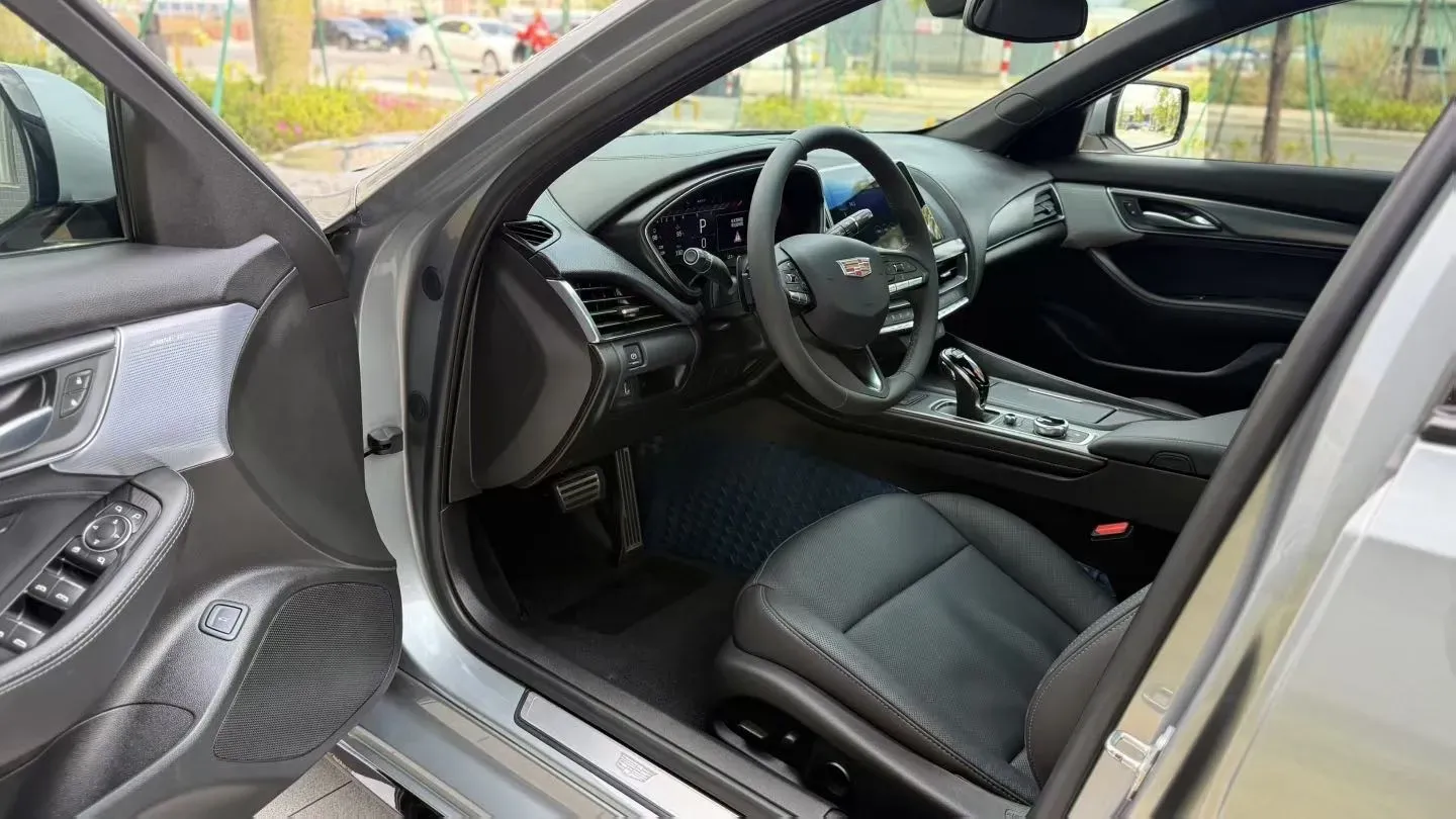 2023 Cadillac CT5 2.0T 237HP L4 10AT,autocango,china used car exporter,china ev exporter,chinese used car exporter,chinese used ev exporter