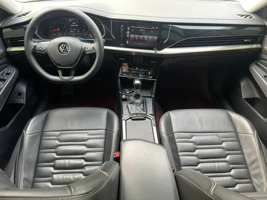 2020 Volkswagen Passat 2.0T 186HP L4 7DCT,autocango,china used car exporter,china ev exporter,chinese used car exporter,chinese used ev exporter