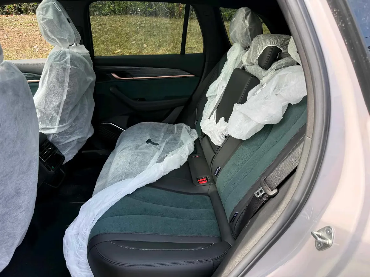 2024 Geely Monjaro 1.5T 163HP L4 3DHT Hybrid,autocango,china used car exporter,china ev exporter,chinese used car exporter,chinese used ev exporter