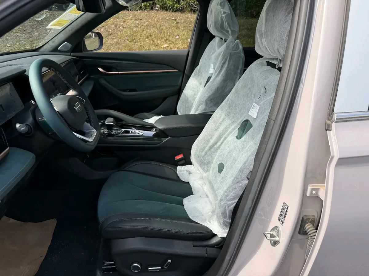 2024 Geely Monjaro 1.5T 163HP L4 3DHT Hybrid,autocango,china used car exporter,china ev exporter,chinese used car exporter,chinese used ev exporter