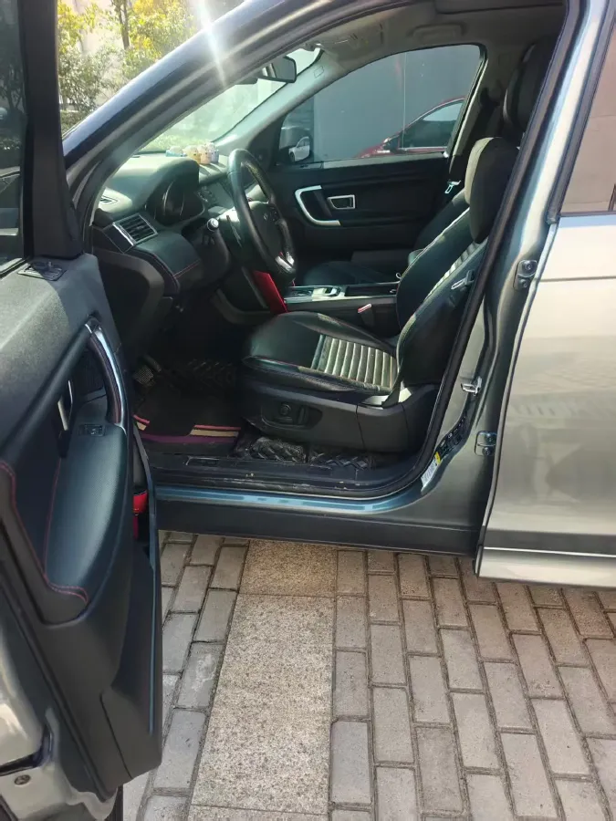 2019 Land Rover Discovery Sport 2.0T 241HP L4 9AT,autocango,china used car exporter,china ev exporter,chinese used car exporter,chinese used ev exporter