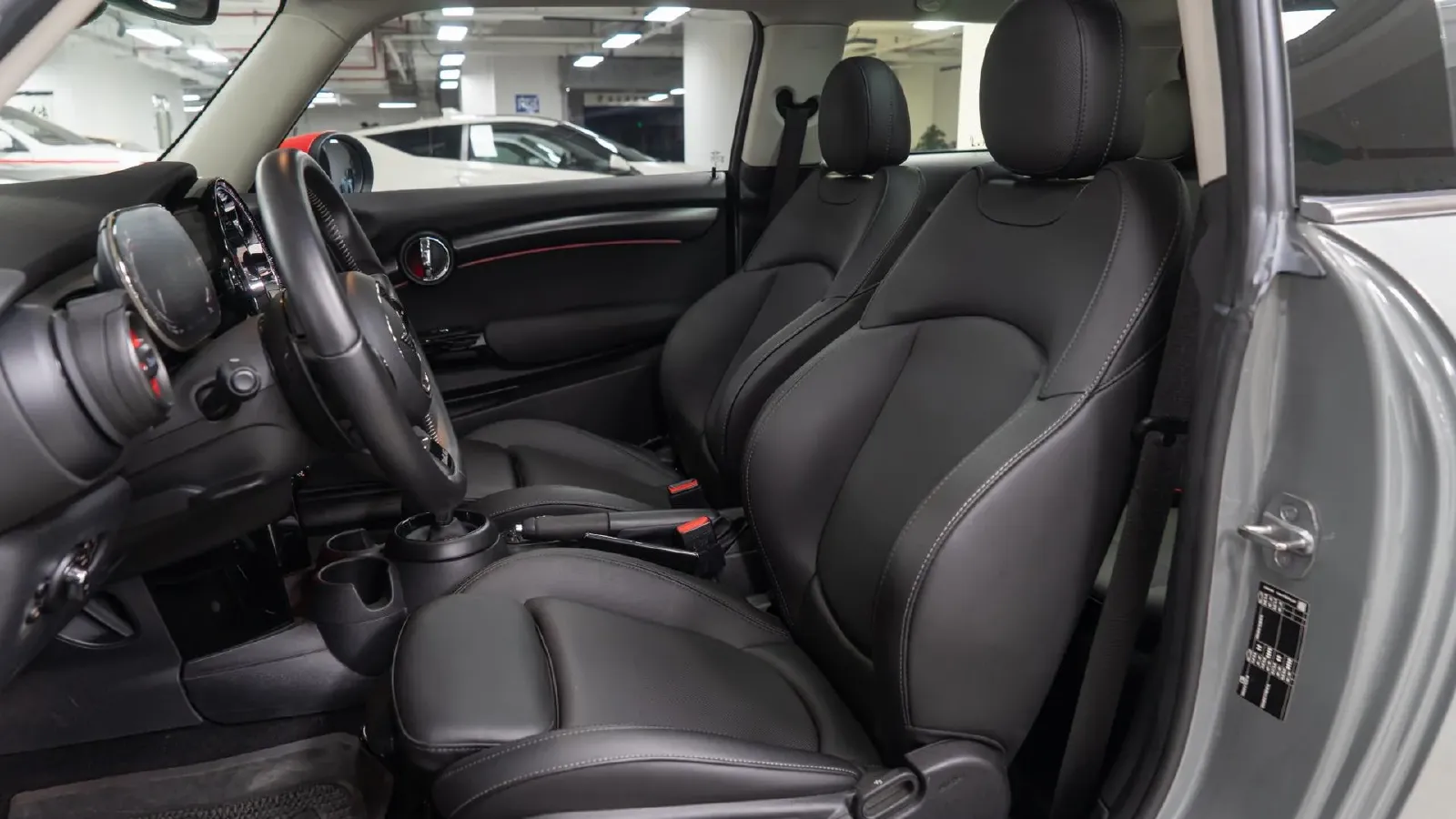 2022 MINI MINI 2.0T 192HP L4 7DCT,autocango,china used car exporter,china ev exporter,chinese used car exporter,chinese used ev exporter