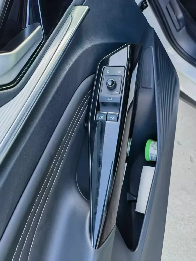 2024 Volkswagen ID.4 Crozz BEV 55.7KWH,autocango,china used car exporter,china ev exporter,chinese used car exporter,chinese used ev exporter