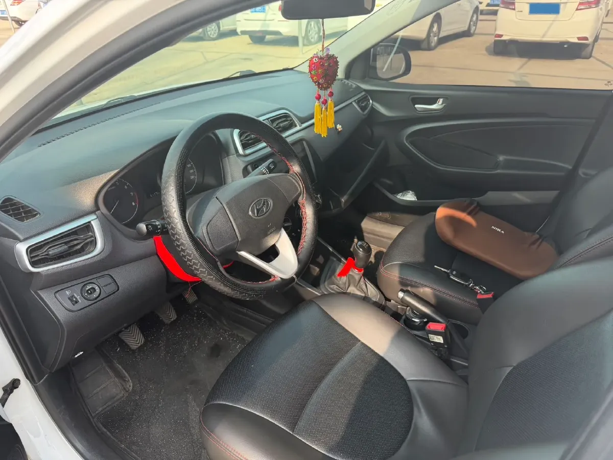 2017 Hyundai Reina 1.4L 95HP L4 5MT,autocango,china used car exporter,china ev exporter,chinese used car exporter,chinese used ev exporter