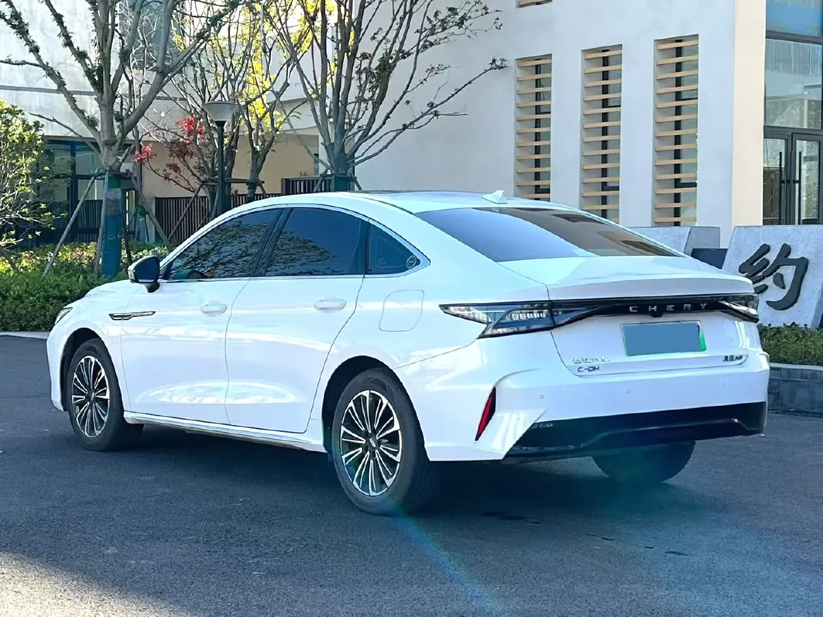 2024 Fulwin FulwinA8 1.5T 156HP L4 1DHT PHEV 18.3KWH,autocango,china used car exporter,china ev exporter,chinese used car exporter,chinese used ev exporter