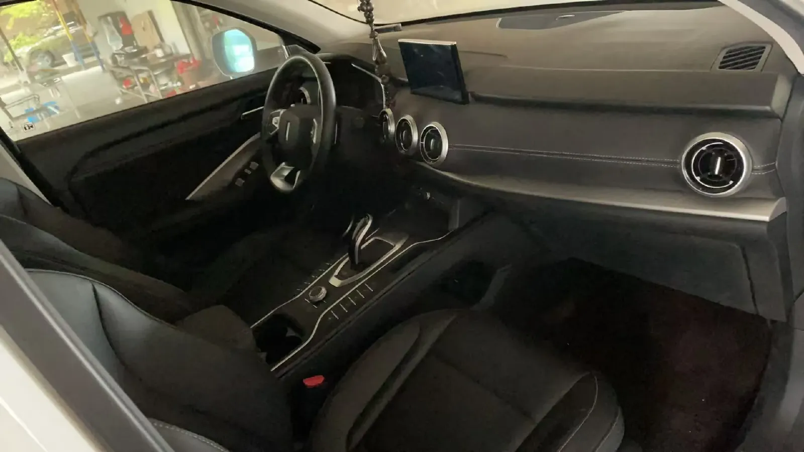 2018 WEY VV6 2.0T 197HP L4 7DCT,autocango,china used car exporter,china ev exporter,chinese used car exporter,chinese used ev exporter