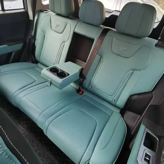 2025 Jetour Traveller 2.0T 254HP L4 7DCT,autocango,china used car exporter,china ev exporter,chinese used car exporter,chinese used ev exporter