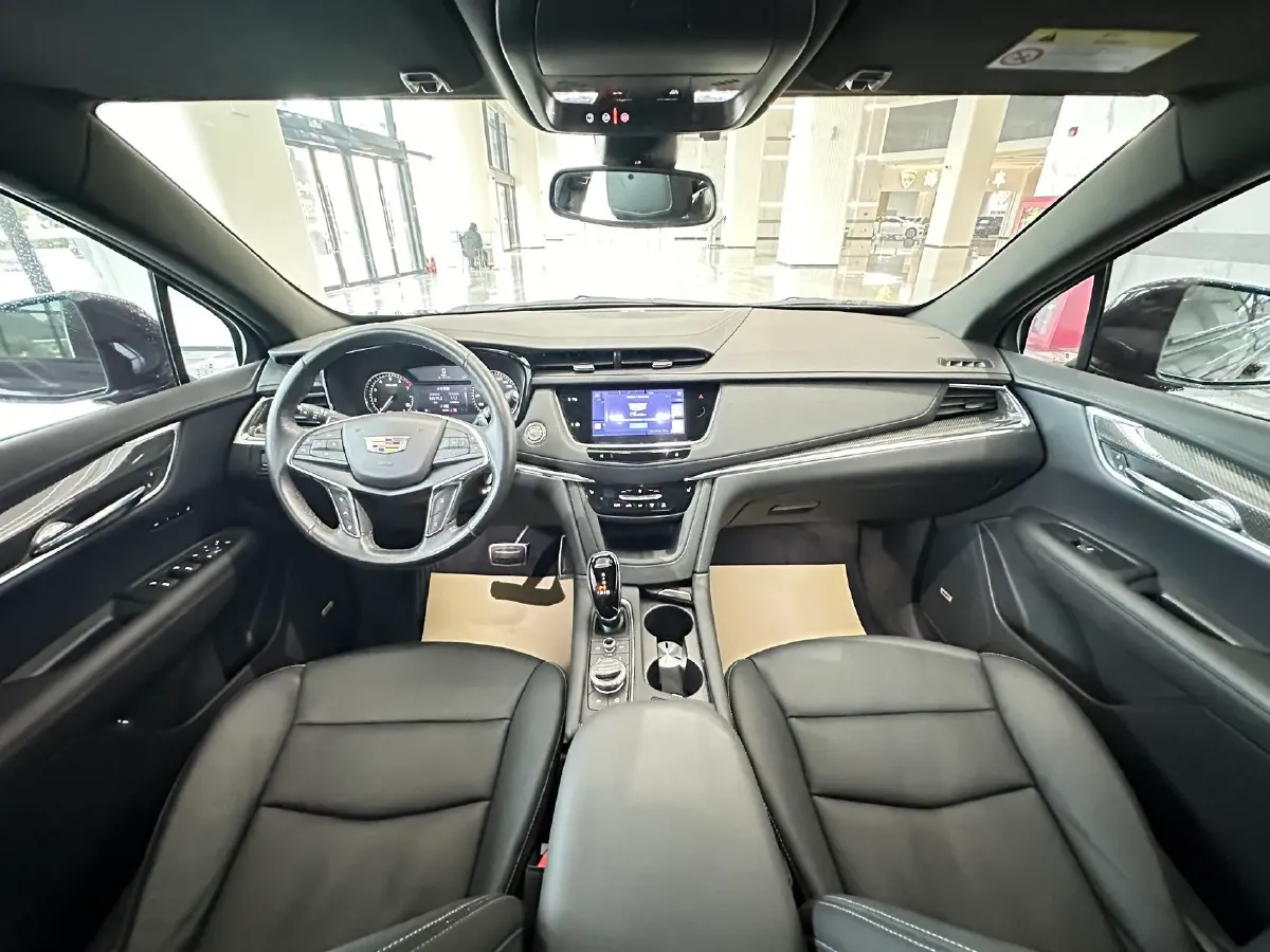 2022 Cadillac XT5 2.0T 237HP L4 9AT,autocango,china used car exporter,china ev exporter,chinese used car exporter,chinese used ev exporter