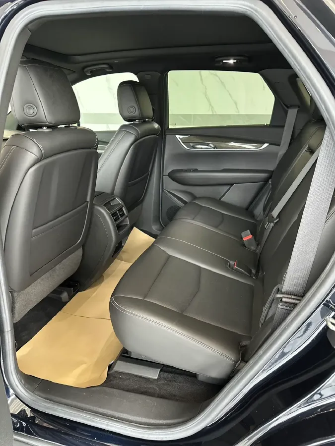 2022 Cadillac XT5 2.0T 237HP L4 9AT,autocango,china used car exporter,china ev exporter,chinese used car exporter,chinese used ev exporter