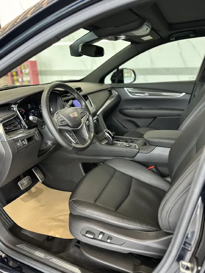 2022 Cadillac XT5 2.0T 237HP L4 9AT,autocango,china used car exporter,china ev exporter,chinese used car exporter,chinese used ev exporter