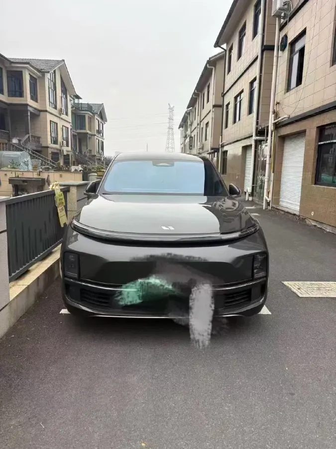 2023 Li L8 Range Extended 154HP REEV 40.9KWH,autocango,china used car exporter,china ev exporter,chinese used car exporter,chinese used ev exporter