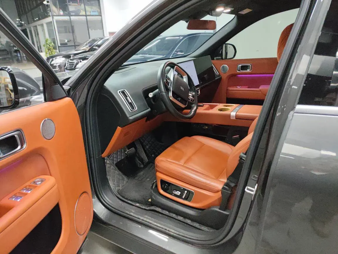 2023 Li L8 Range Extended 154HP REEV 40.9KWH,autocango,china used car exporter,china ev exporter,chinese used car exporter,chinese used ev exporter