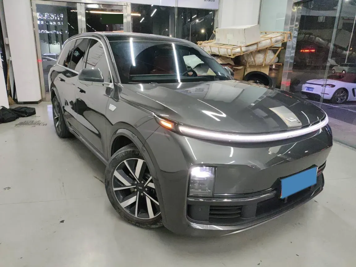2023 Li L8 Range Extended 154HP REEV 40.9KWH,autocango,china used car exporter,china ev exporter,chinese used car exporter,chinese used ev exporter