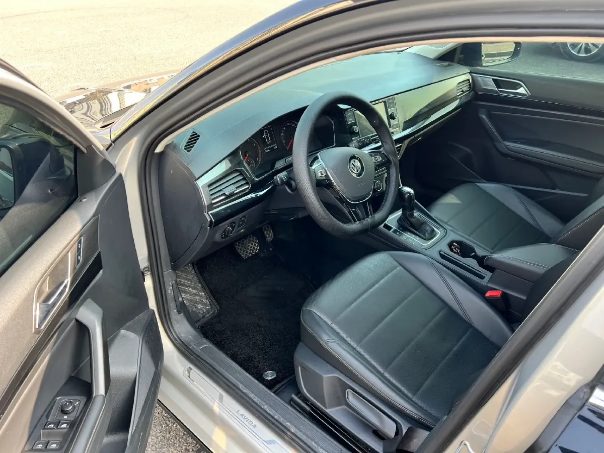 2018 Volkswagen Lavida 1.2T 116HP L4 7DCT,autocango,china used car exporter,china ev exporter,chinese used car exporter,chinese used ev exporter