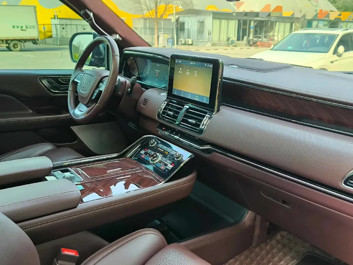2020 Lincoln Navigator 3.5T 388HP V6 10AT,autocango,china used car exporter,china ev exporter,chinese used car exporter,chinese used ev exporter