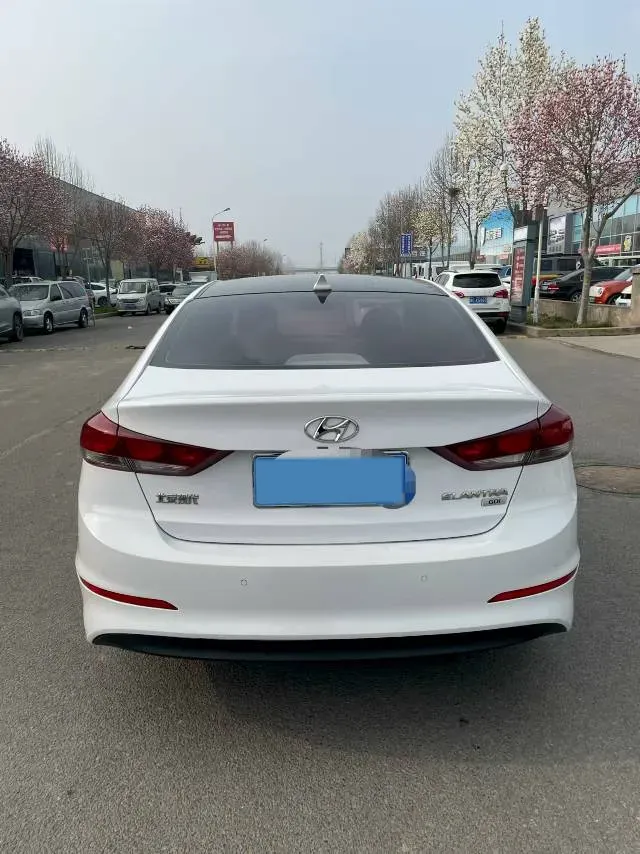 2016 Hyundai Elantra 1.6L 130HP L4 6AT,autocango,china used car exporter,china ev exporter,chinese used car exporter,chinese used ev exporter