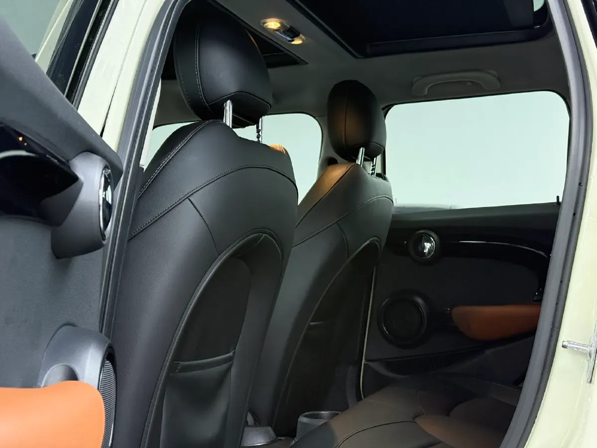 2021 MINI MINI 1.5T 136HP L3 7DCT,autocango,china used car exporter,china ev exporter,chinese used car exporter,chinese used ev exporter