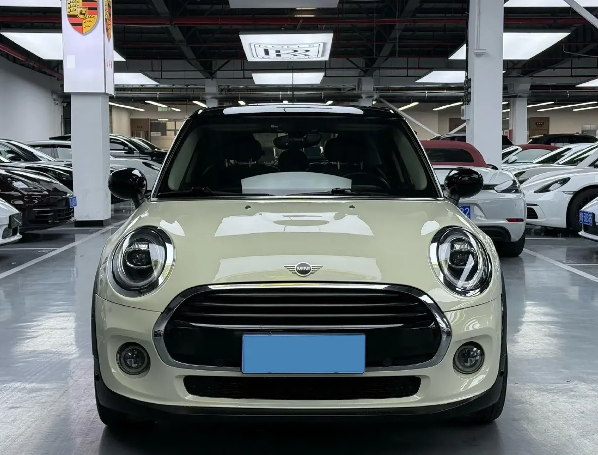 2021 MINI MINI 1.5T 136HP L3 7DCT,autocango,china used car exporter,china ev exporter,chinese used car exporter,chinese used ev exporter