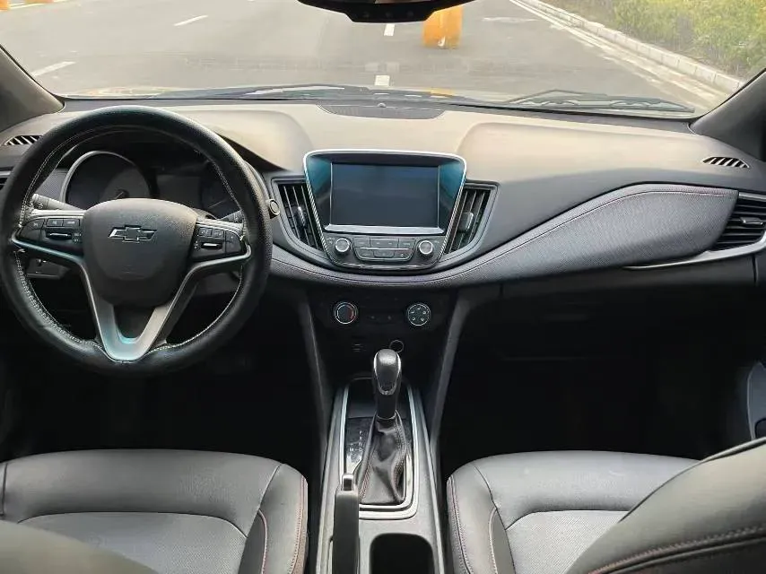 2019 Chevrolet Monza 1.3T 163HP L3 6AT,autocango,china used car exporter,china ev exporter,chinese used car exporter,chinese used ev exporter