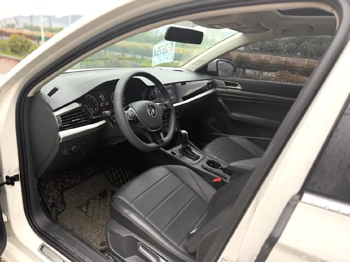 2021 Volkswagen Lavida 1.5L 113HP L4 6AT,autocango,china used car exporter,china ev exporter,chinese used car exporter,chinese used ev exporter