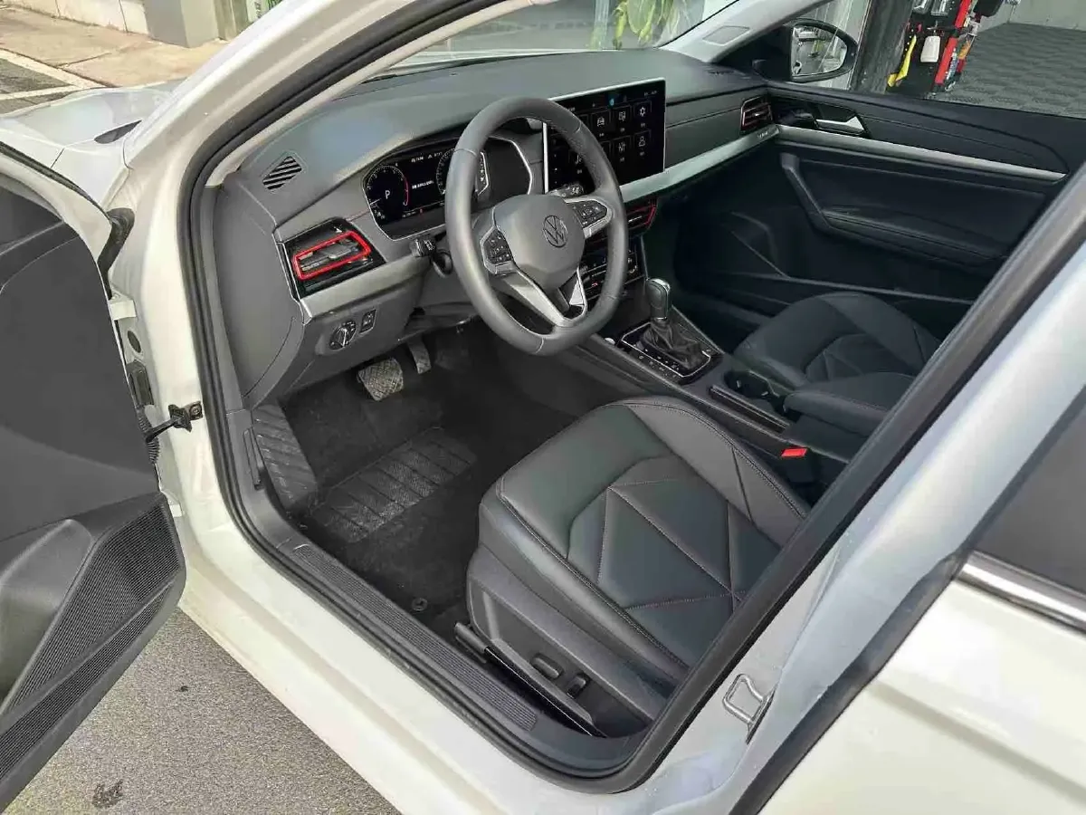 2024 Volkswagen Lavida 1.5T 160HP L4 7DCT,autocango,china used car exporter,china ev exporter,chinese used car exporter,chinese used ev exporter