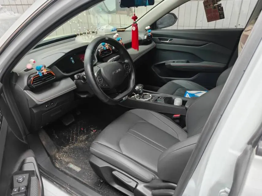 2023 DongFeng Aeolus YiXuan 1.5L 125HP L4 6DCT,autocango,china used car exporter,china ev exporter,chinese used car exporter,chinese used ev exporter