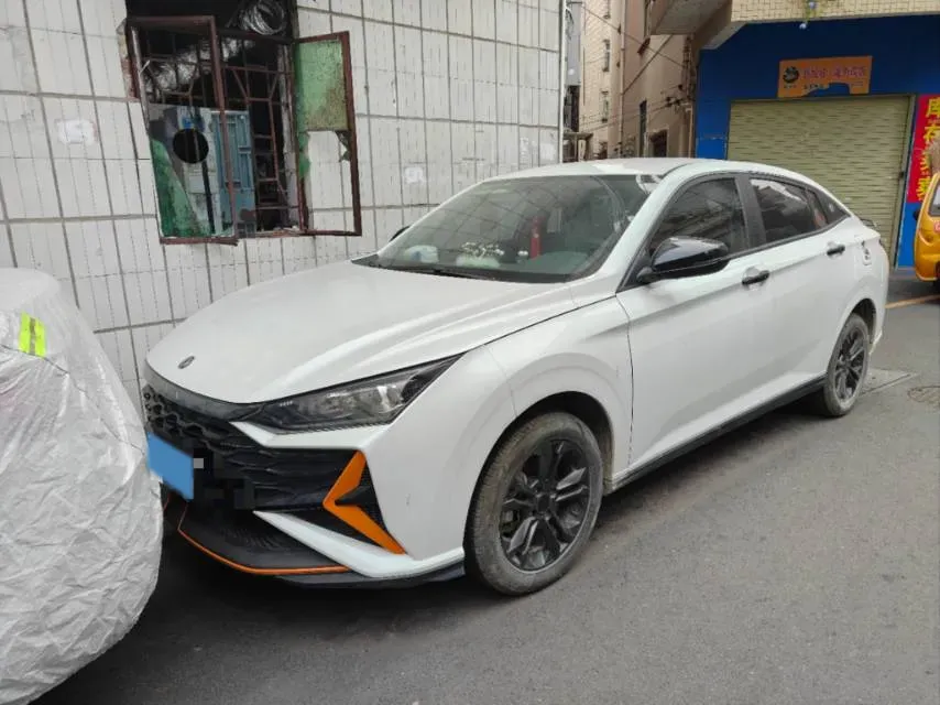 2023 DongFeng Aeolus YiXuan 1.5L 125HP L4 6DCT,autocango,china used car exporter,china ev exporter,chinese used car exporter,chinese used ev exporter