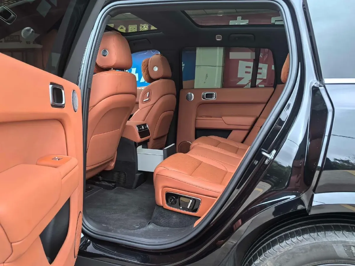 2024 Li L8 Range Extended 154HP REEV 42.8KWH,autocango,china used car exporter,china ev exporter,chinese used car exporter,chinese used ev exporter